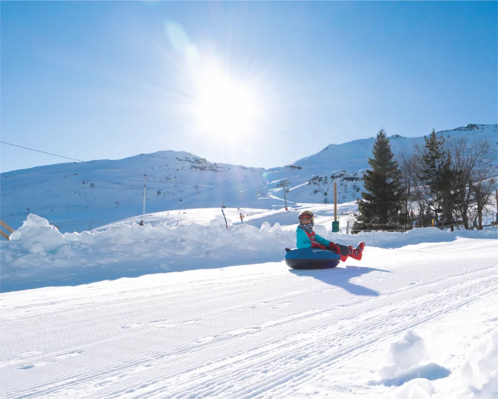 luge neige piau engaly enfant station ski pyrénées